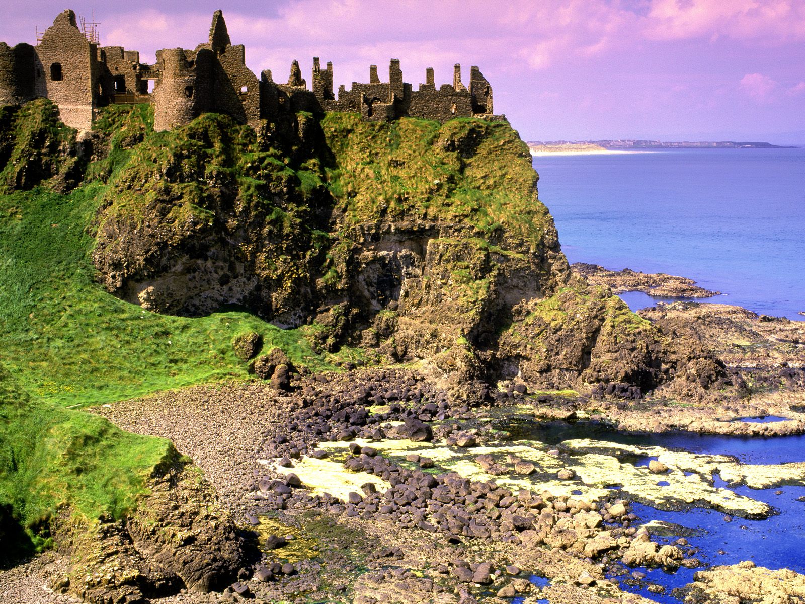 爱尔兰岛屿灯塔壁纸