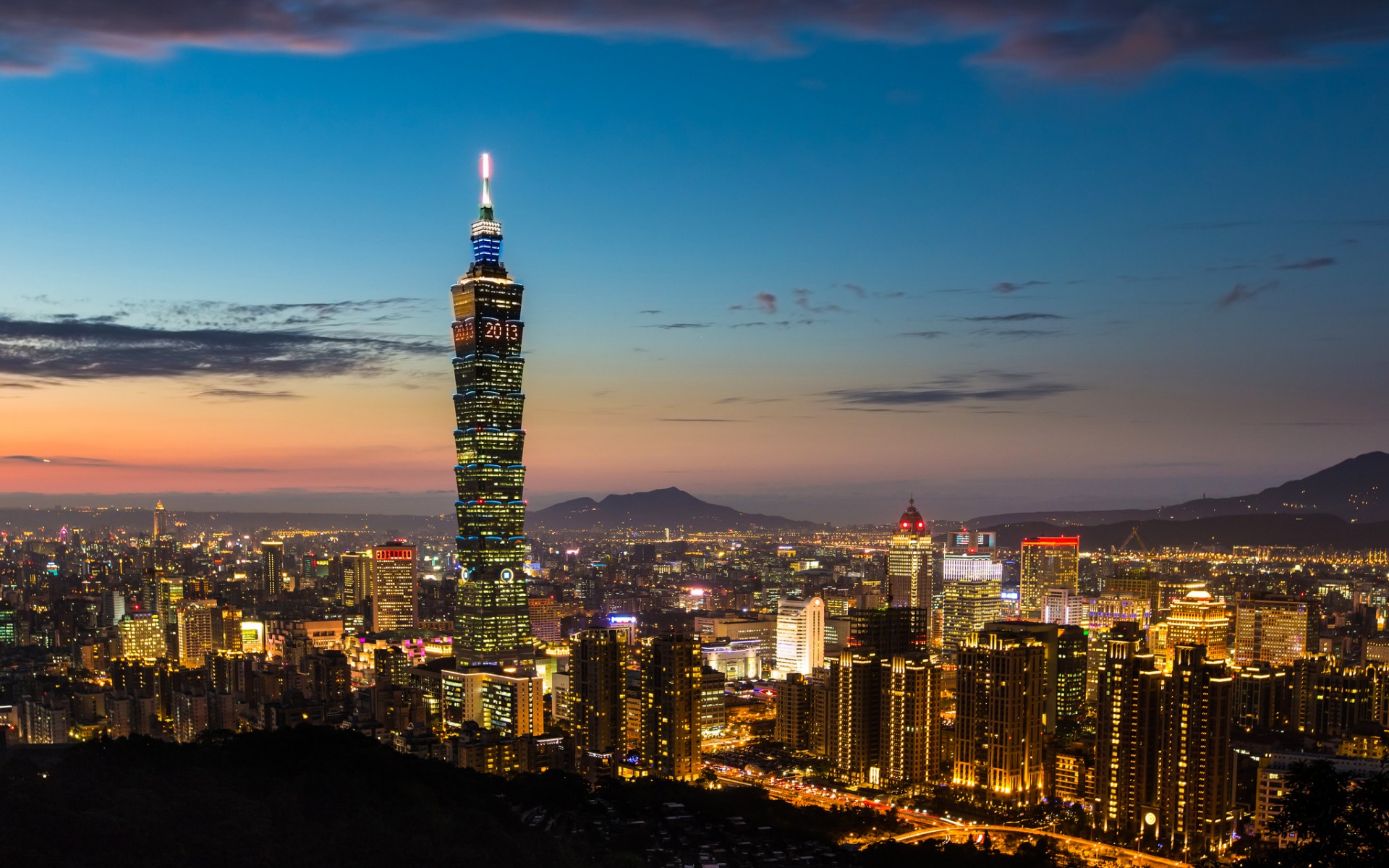 台湾，台北，101摩天大楼，夜，地平线预览 | 10wallpaper.com